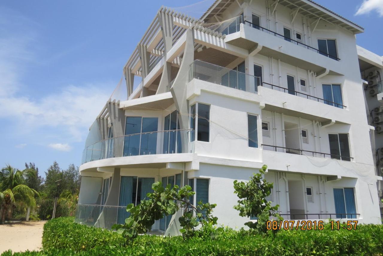 Luxury Penthouse, Nilaveli Appartamento Trincomalee Esterno foto
